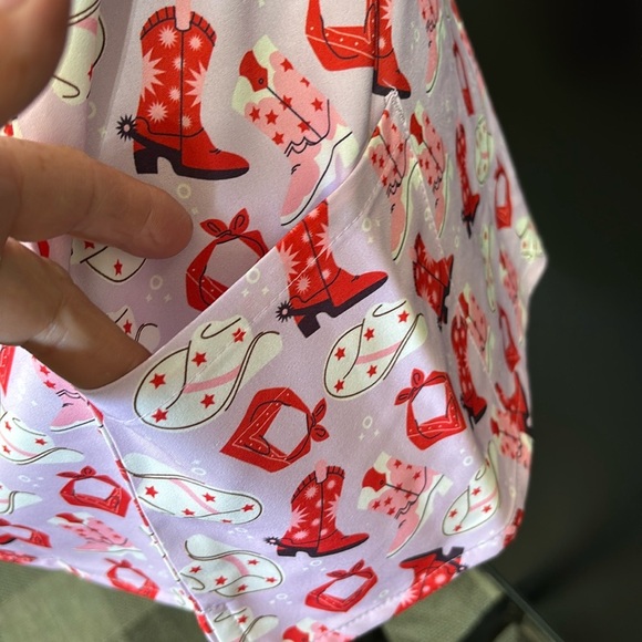 Revel Scrub Bobby Bandana Bandit V-neck,premium stretch,front patch pockets - Picture 6 of 11